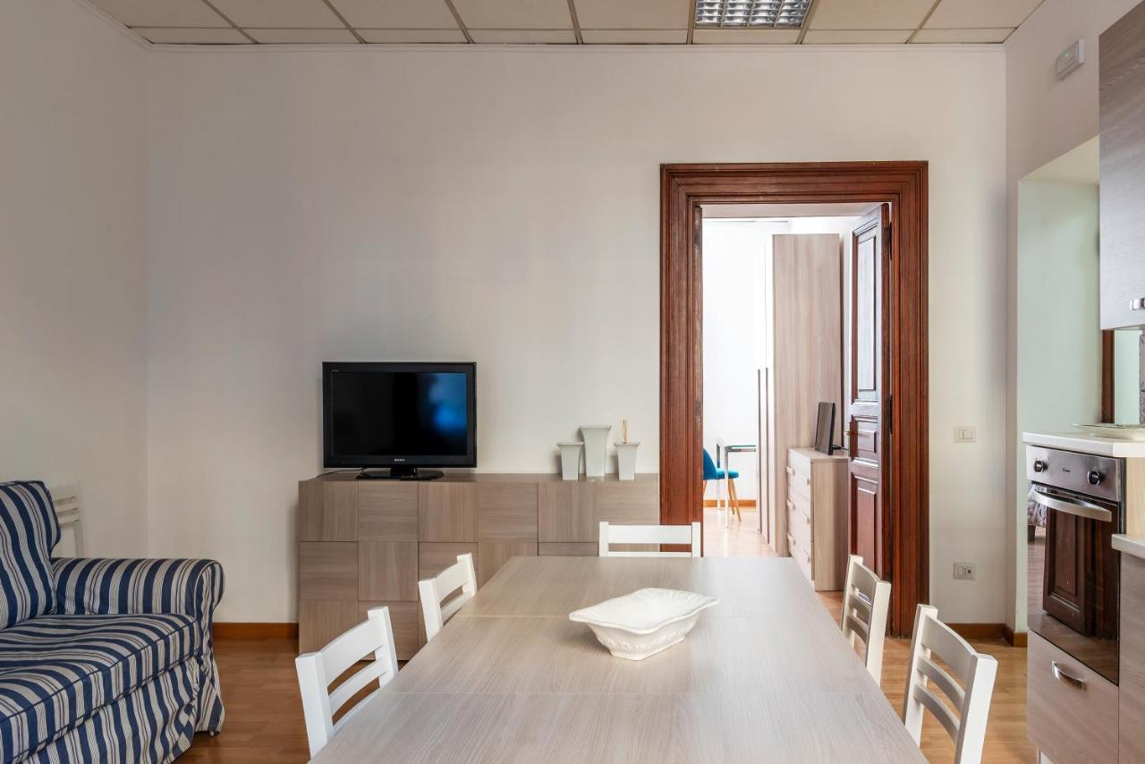 Residence Borgognoni Apartments โรม ภายนอก รูปภาพ