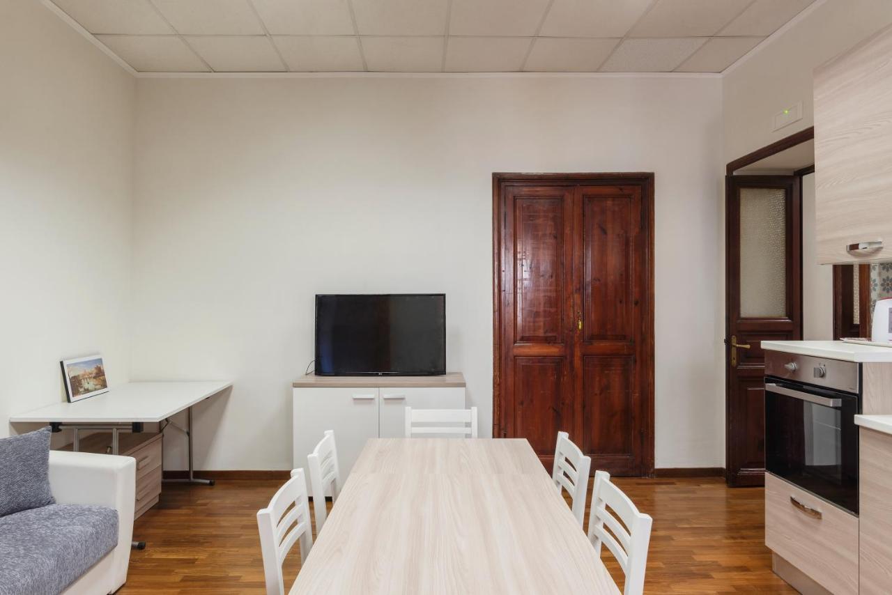 Residence Borgognoni Apartments โรม ภายนอก รูปภาพ