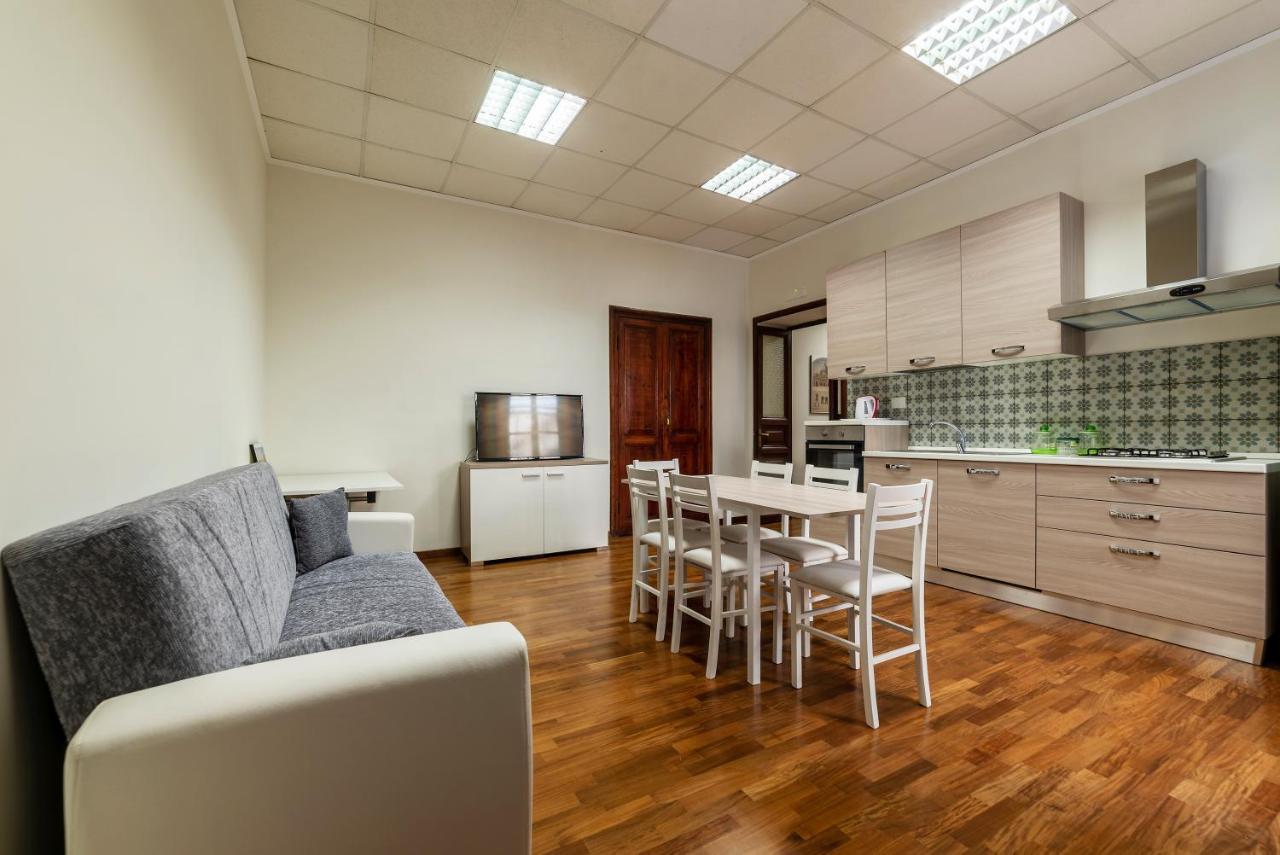 Residence Borgognoni Apartments โรม ภายนอก รูปภาพ