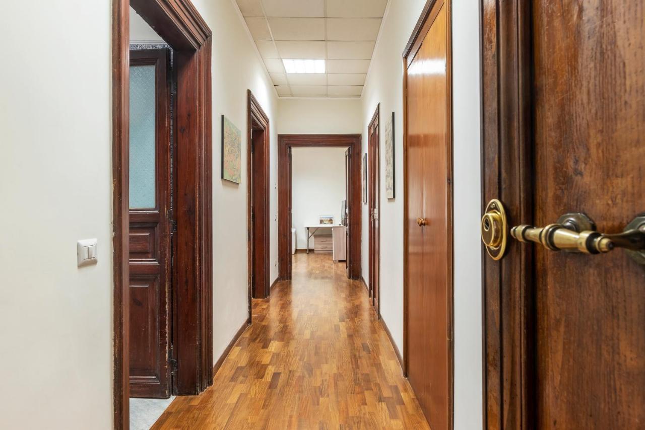 Residence Borgognoni Apartments โรม ภายนอก รูปภาพ
